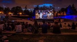 El auditorio al aire libre del parque Enrique Tierno Galván, en el distrito de Arganzuela, fue escenario ayer de la celebración del Día Internacional del Asteroide.