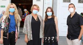 María Ballesteros, Natalia Menéndez, Andrea Levy y Luis Luque. Estreno "Con lo bien que estábamos" (Ferretería Esteban). Teatro Español