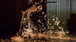 A un endroit du debut Germaine Acogny(C)Thomas Dorn