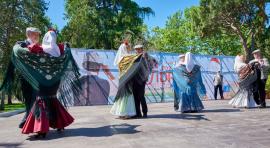 Actuación de la Federación de Grupos Tradicionales Madrileños durante la presentación de San Isidro 2022 . Foto de Fernando Tribiño