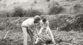El desenterrador excava el significado de las palabras en Naves Matadero