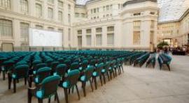 Cibeles de Cine se despide con una fiesta glam rock en honor a David Bowie 