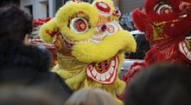 Artistas y vecinos desfilan en Usera para recibir al Nuevo Año Chino