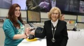 Carmena y la Alegre Cofradía del Entierro de la Sardina despiden el Carnaval