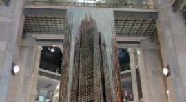 El pintor Ángel Baltasar levanta “La torre de la igualdad” en CentroCentro