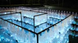 Arte urbano en la Plaza Mayor para reflexionar sobre los residuos plásticos