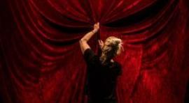 Último fin de semana para ver ‘Estoy pensando en tortugas’, de la creadora Claudia Faci 