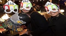 La Plaza Mayor se convirtió en un baile de máscaras