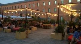 Brunch electrónico y actividades infantiles, en la terraza de Conde Duque