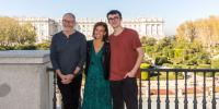 Isaac Hempstead-Wright, Almudena Maíllo y Liam Cunningham