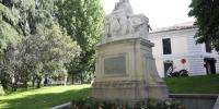 Madrid dedica una ofrenda floral al recuerdo de la figura de Emilia Pardo Bazán