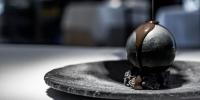 ‘Drácula De Aceitunas Hojiblanca’, de Iván Muñoz, restaurante Chirón @FACYRE/VERANOS DE LA VILLA