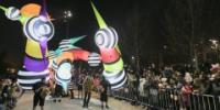 Miles de personas iluminan la llegada del invierno en Madrid Río