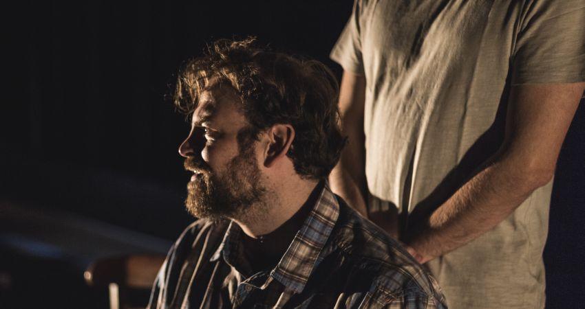 Un cuerpo en algún lugar, de Gon Ramos