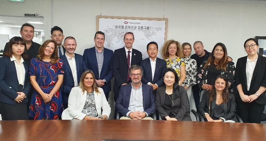 La delegación de Madrid con el Presidente de HanaTour