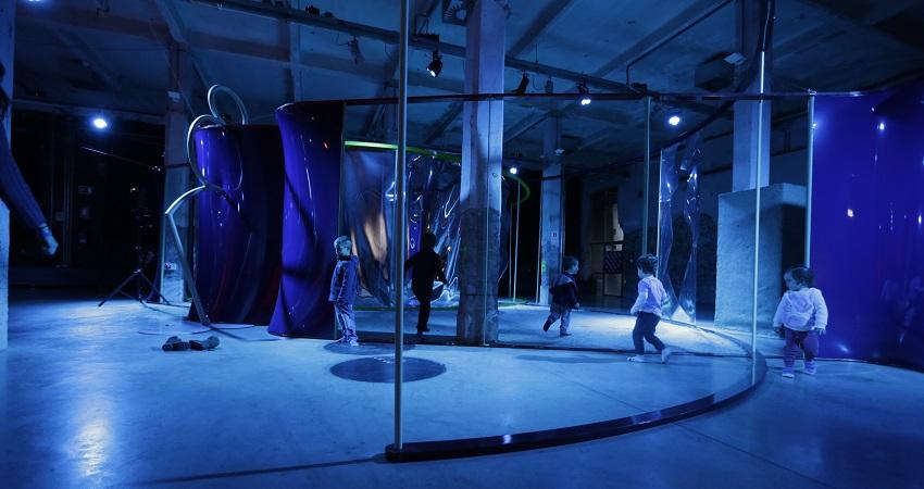 La instalación site-specific de Leonor Serrano Rivas ‘Teatro sin fin’