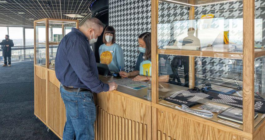 Tienda del Faro de Moncloa