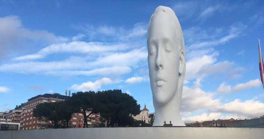 Julia Plaza de Colón