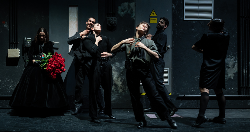 La nueva creación escénica de Marcos Morau para La Veronal titulada 'Opening Night'