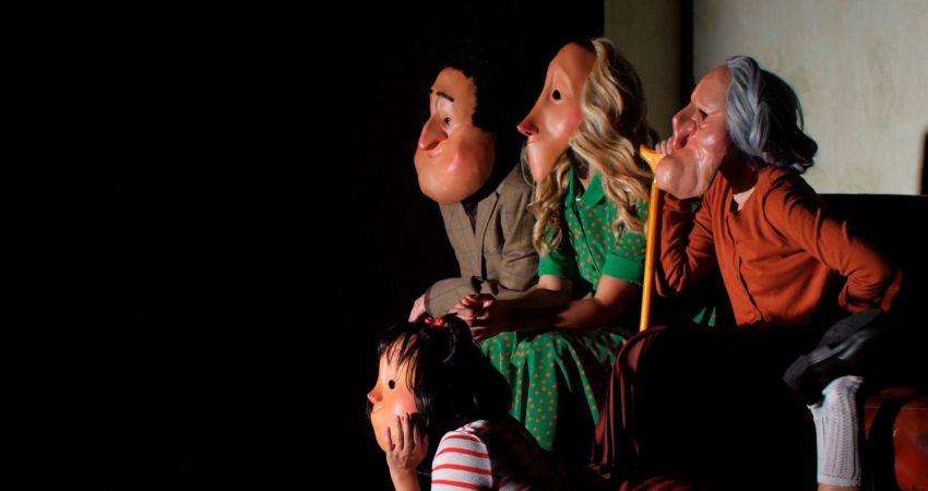 'DEMO, elegía del momento' (teatro familiar). Naves del Español en Matadero.