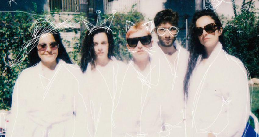 Llega a Condeduque Explore el jardín de Los Cárpatos con José y sus hermanas