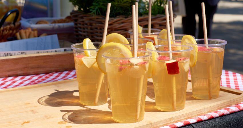 La limonada es una bebida típica de nuestras verbenas 