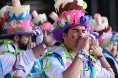 Domingo de Carnaval: una jornada de chirigotas, murgas y manteo de ‘pelele’