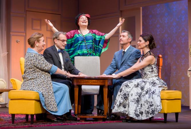 Llega a Madrid la comedia “Un espíritu burlón”, de Nöel Coward 