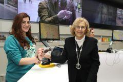 Carmena y la Alegre Cofradía del Entierro de la Sardina despiden el Carnaval