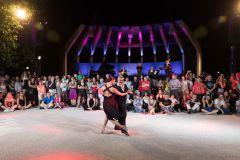 Un trocito de Buenos Aires en Madrid, para escuchar, bailar y ver bailar tango