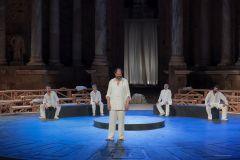 Mario Gas y José María Pou convierten a ‘Sócrates’ en personaje trágico