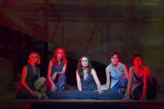 Llega al Español Troyanas, un texto clásico más actual que nunca