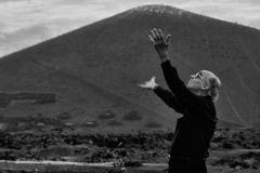 El Teatro Español acoge una exposición de fotos de João Vilhena sobre Saramago